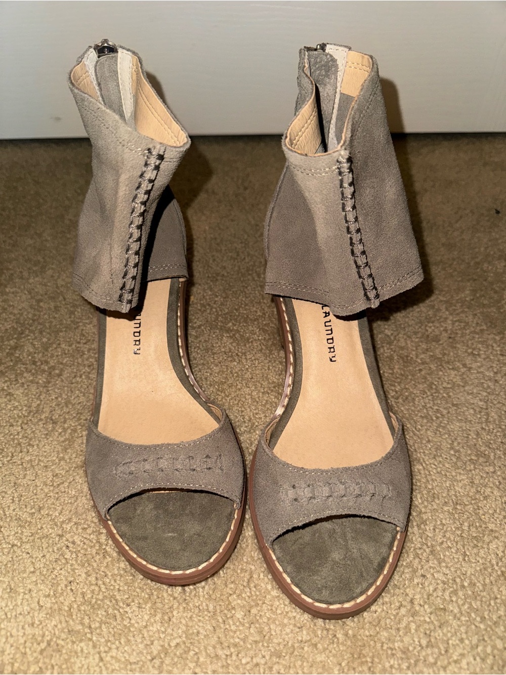 NWT Laundry by Shelli Segal Taupe Suede Open-Toe Ankle-Cuff Heels